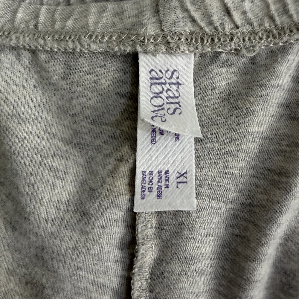 Stars Above Gray Pajama Shorts Size XL - Picture 6 of 8